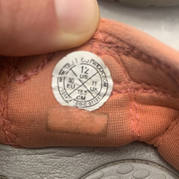 Kids Keens 2 pairs size 12 Toddler - Picture 11 of 11